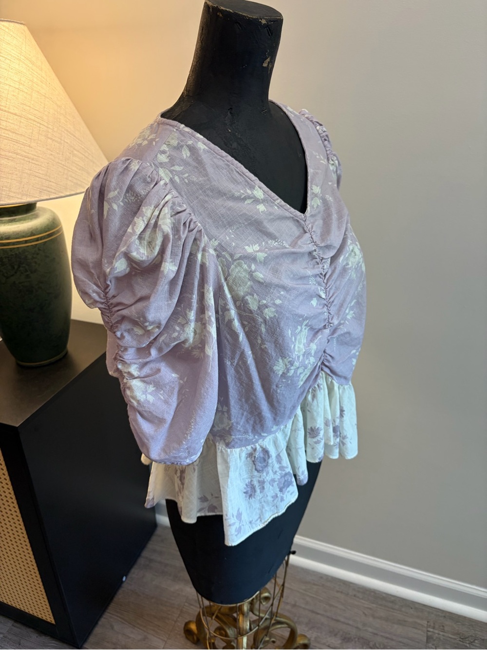 Anna Cate Coquette Princess Girly Lavender Floral Ruched Peplum Blouse (M) Party - Picture 4 of 15